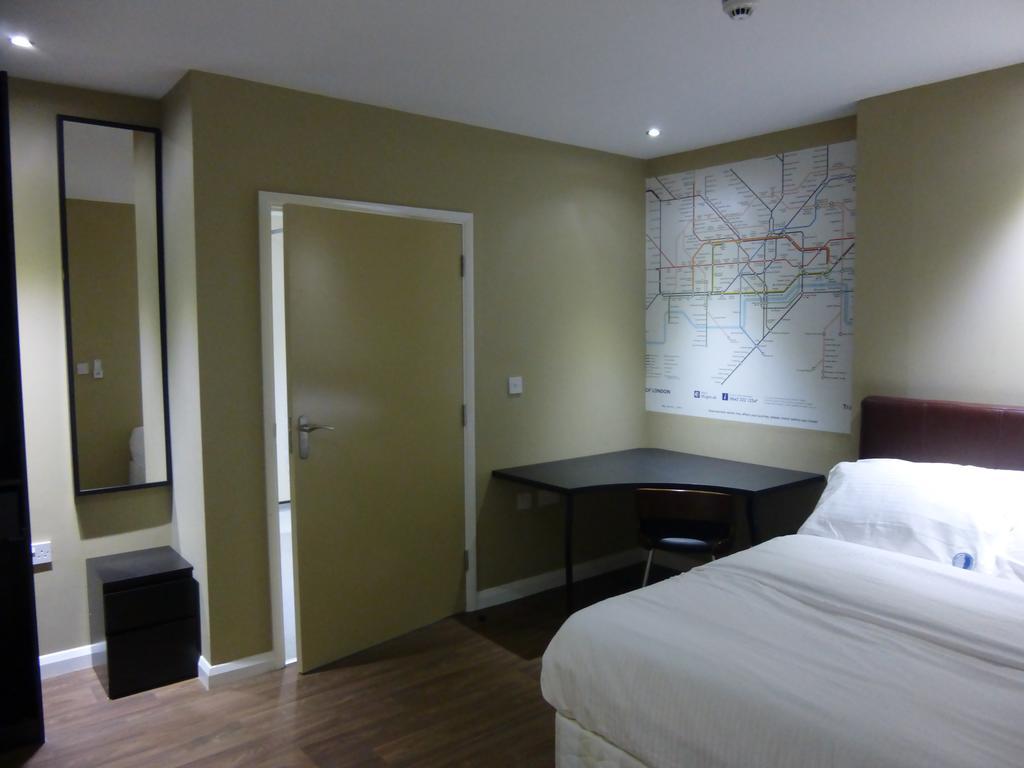 Dreams Hotel Barking  Zimmer foto